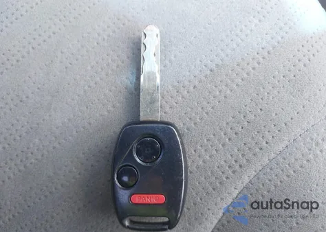 2010 Honda Odyssey Lx z USA, uszkodzony, nr VIN 5FNRL3H21AB059843